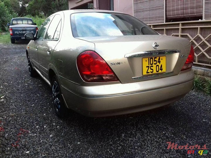 2004' Nissan Sunny N17 photo #2