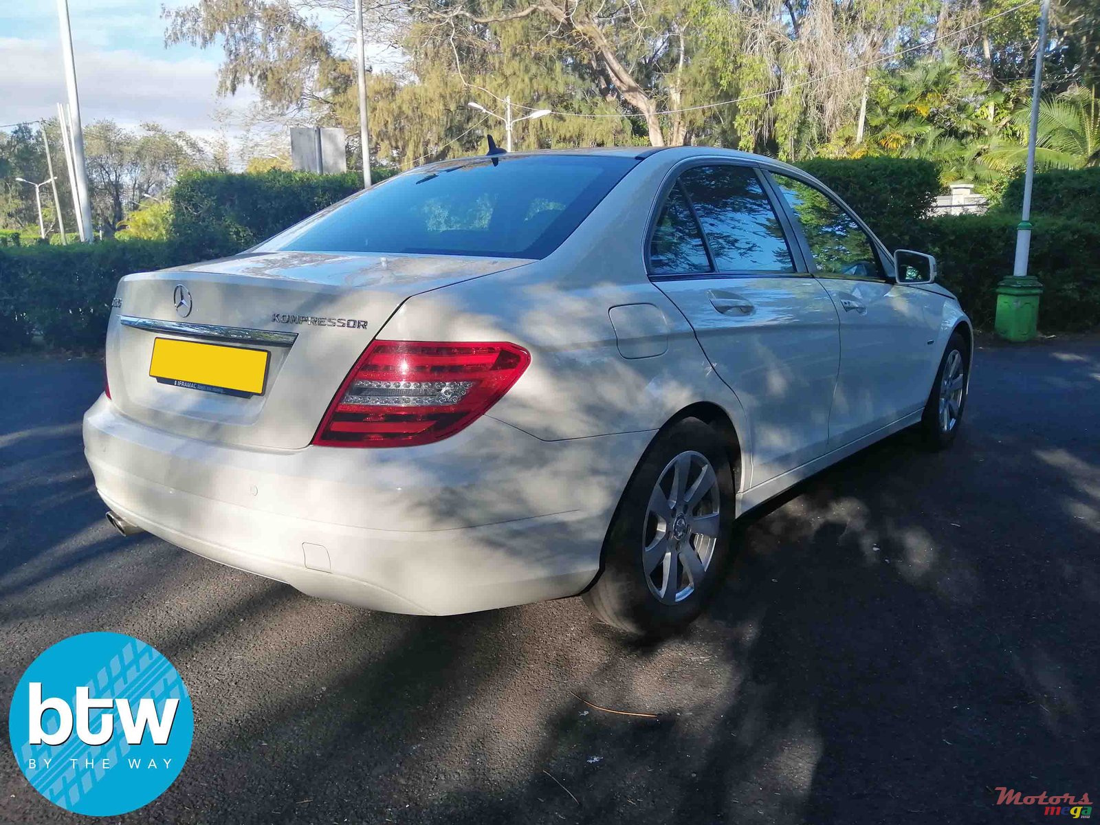 2012' Mercedes-Benz C-Class 180 photo #2