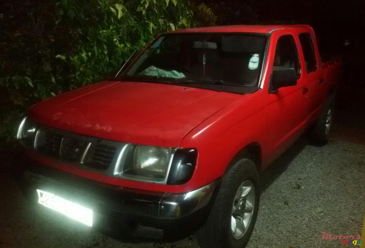 1998' Nissan Hardbody photo #3