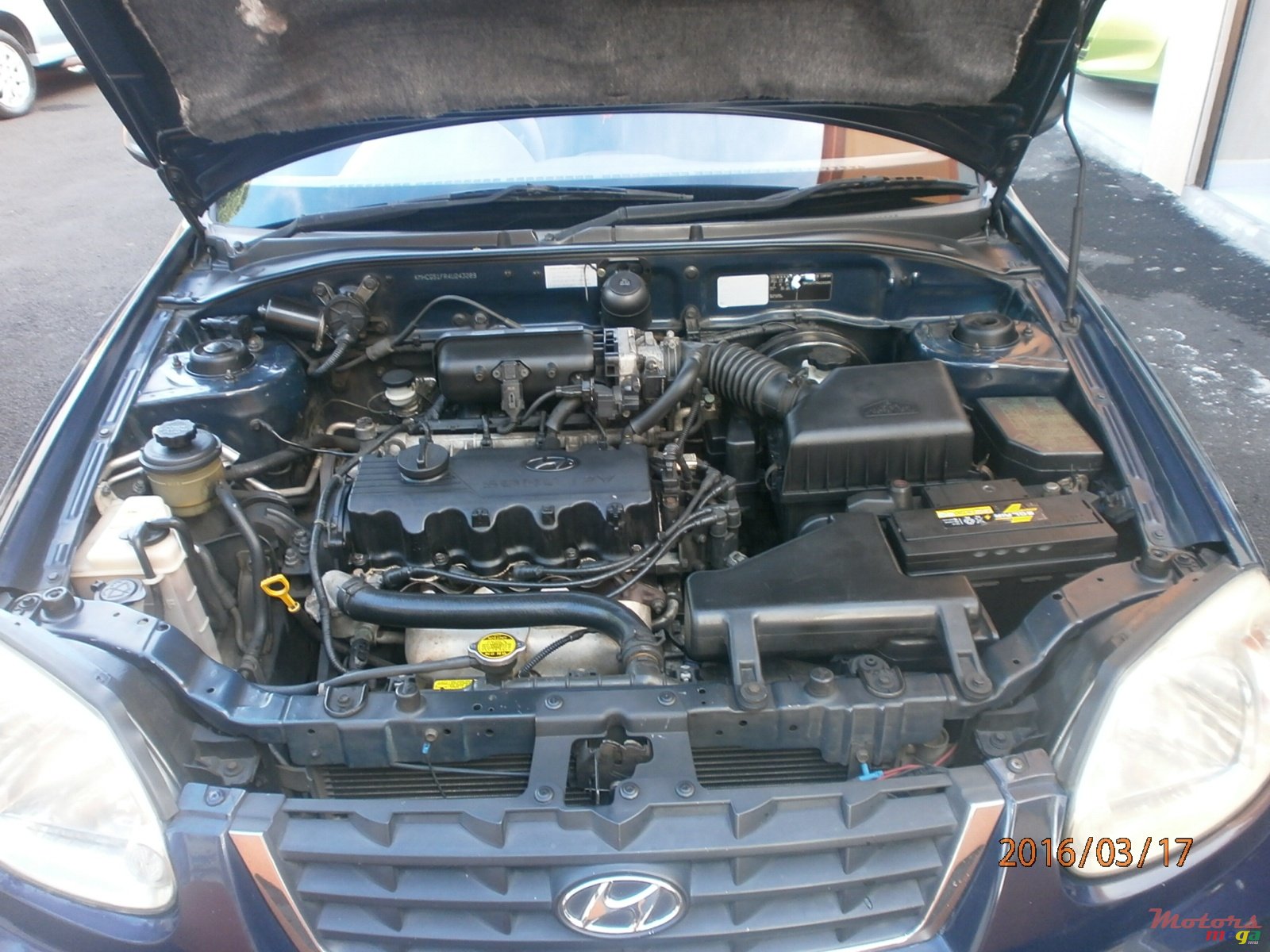 2004' Hyundai Accent photo #5