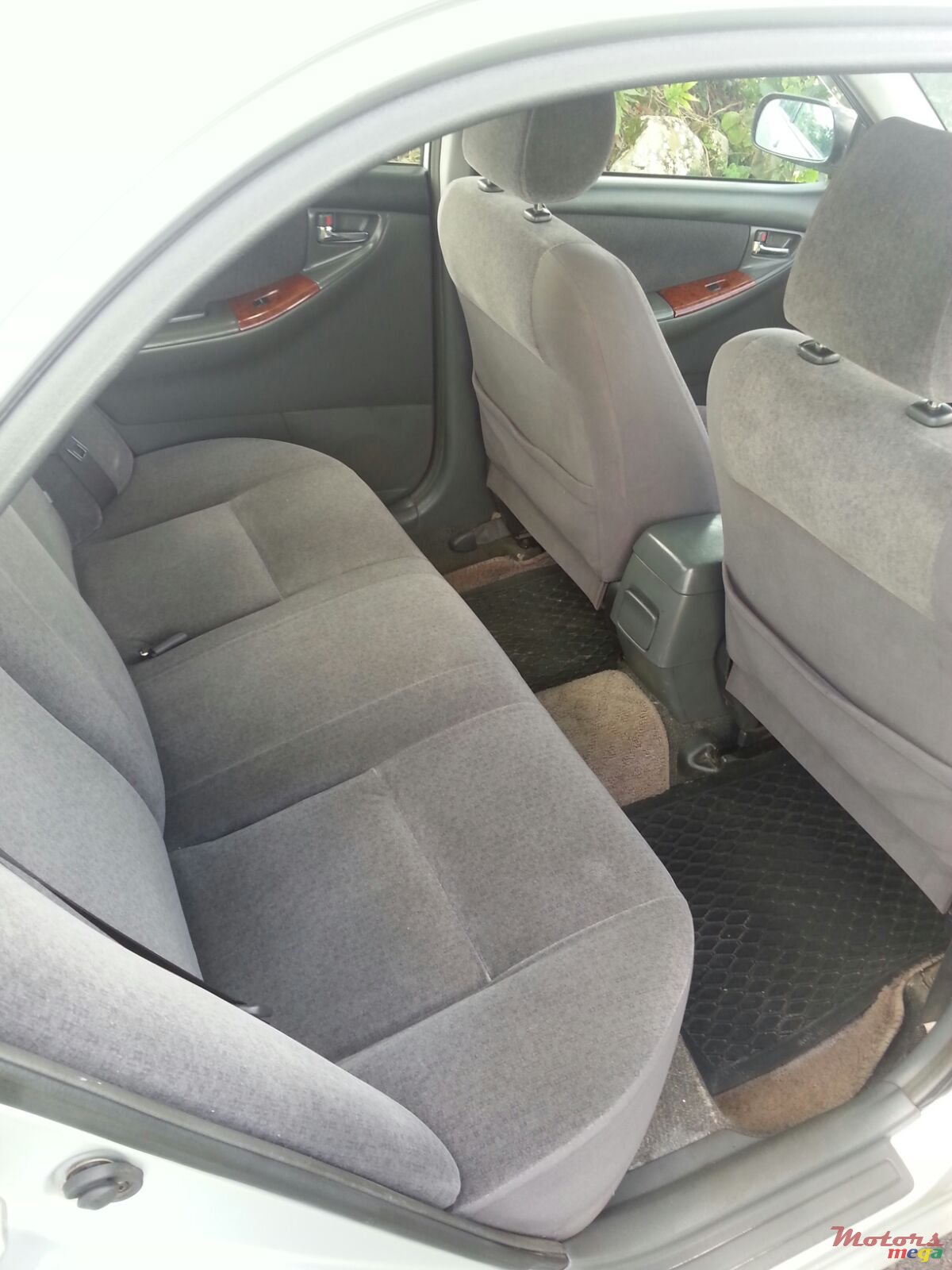 2003' Toyota NZE Grade X photo #4