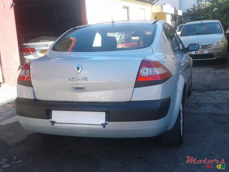 2004' Renault Megane photo #3