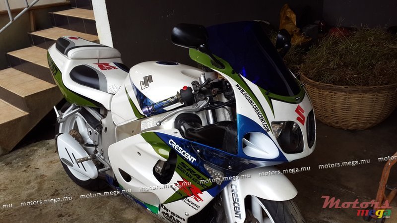 1999' Suzuki photo #1