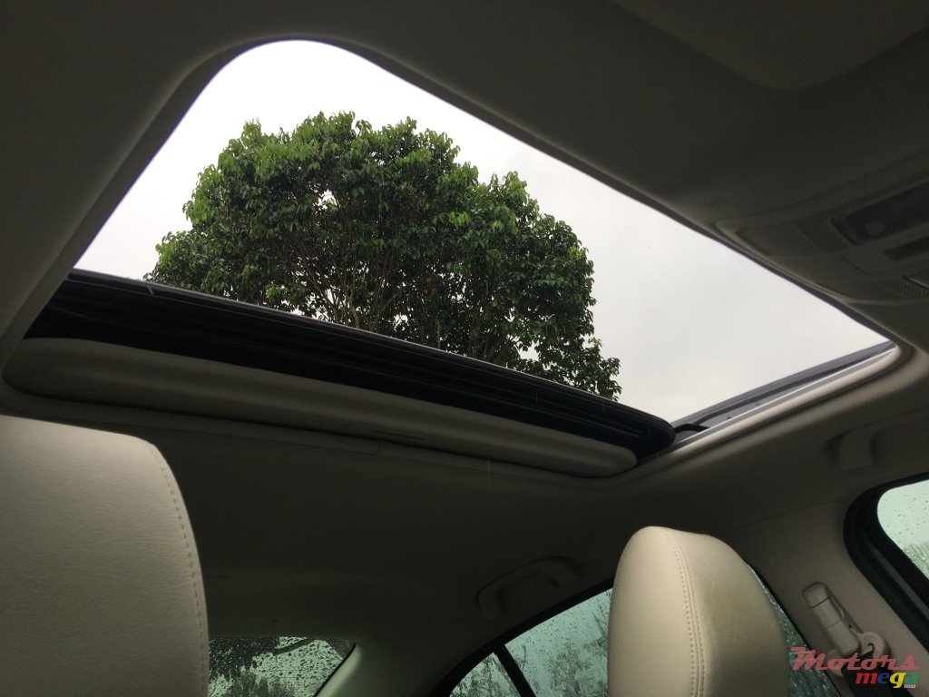 2014' Mazda 3 Skyactive Technology photo #7