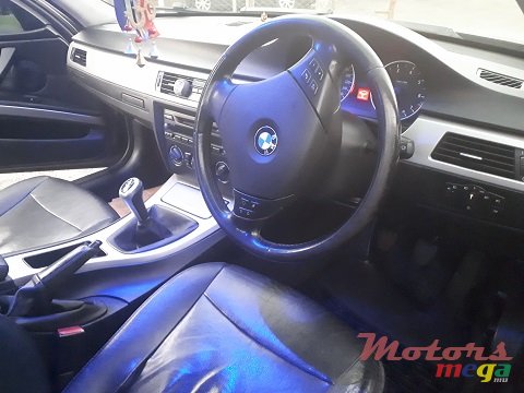 2005' BMW 320i photo #6