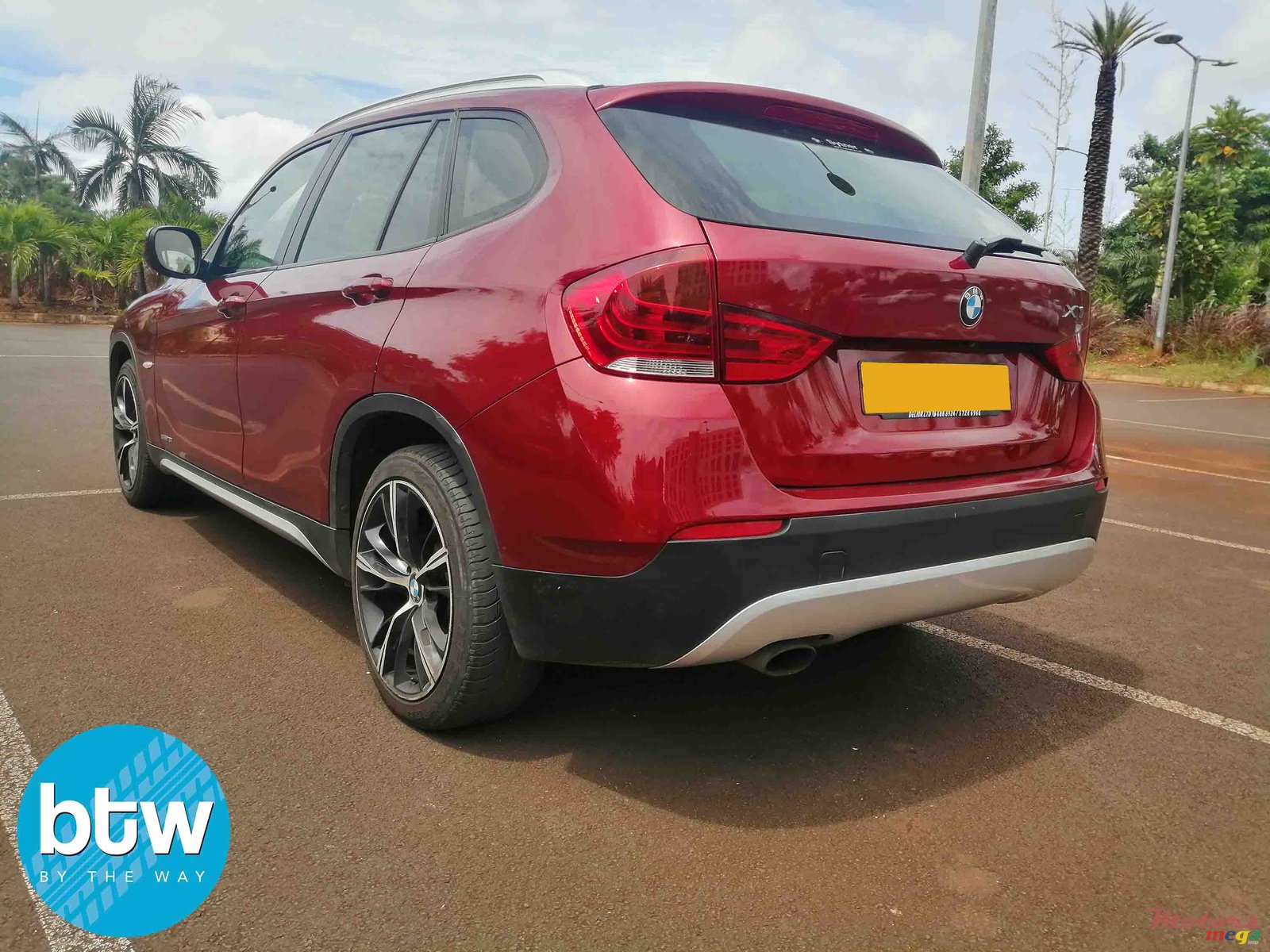 2011' BMW X1 photo #2