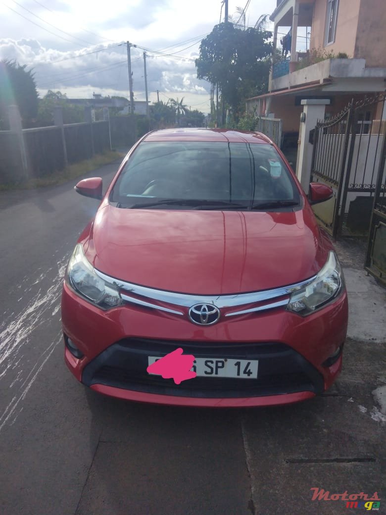 2014' Toyota Yaris photo #1