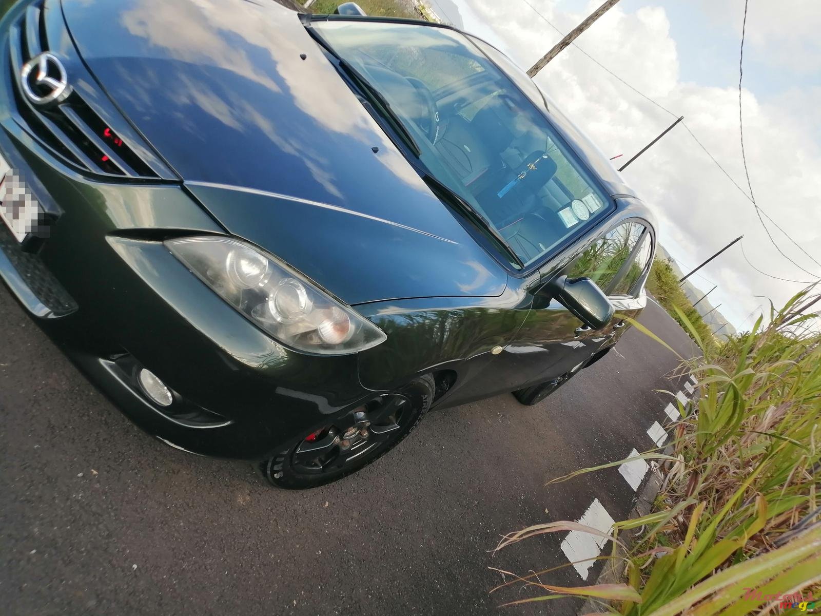 2004' Mazda 3 photo #4