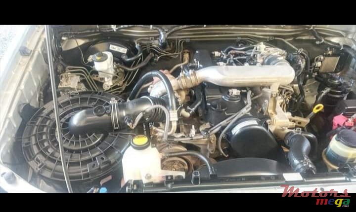 2012' Toyota Hilux photo #2