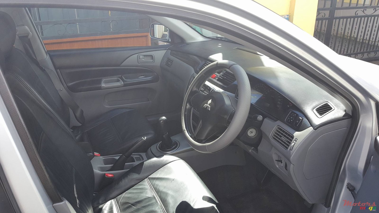 2007' Mitsubishi Lancer GLX 1.5 photo #3