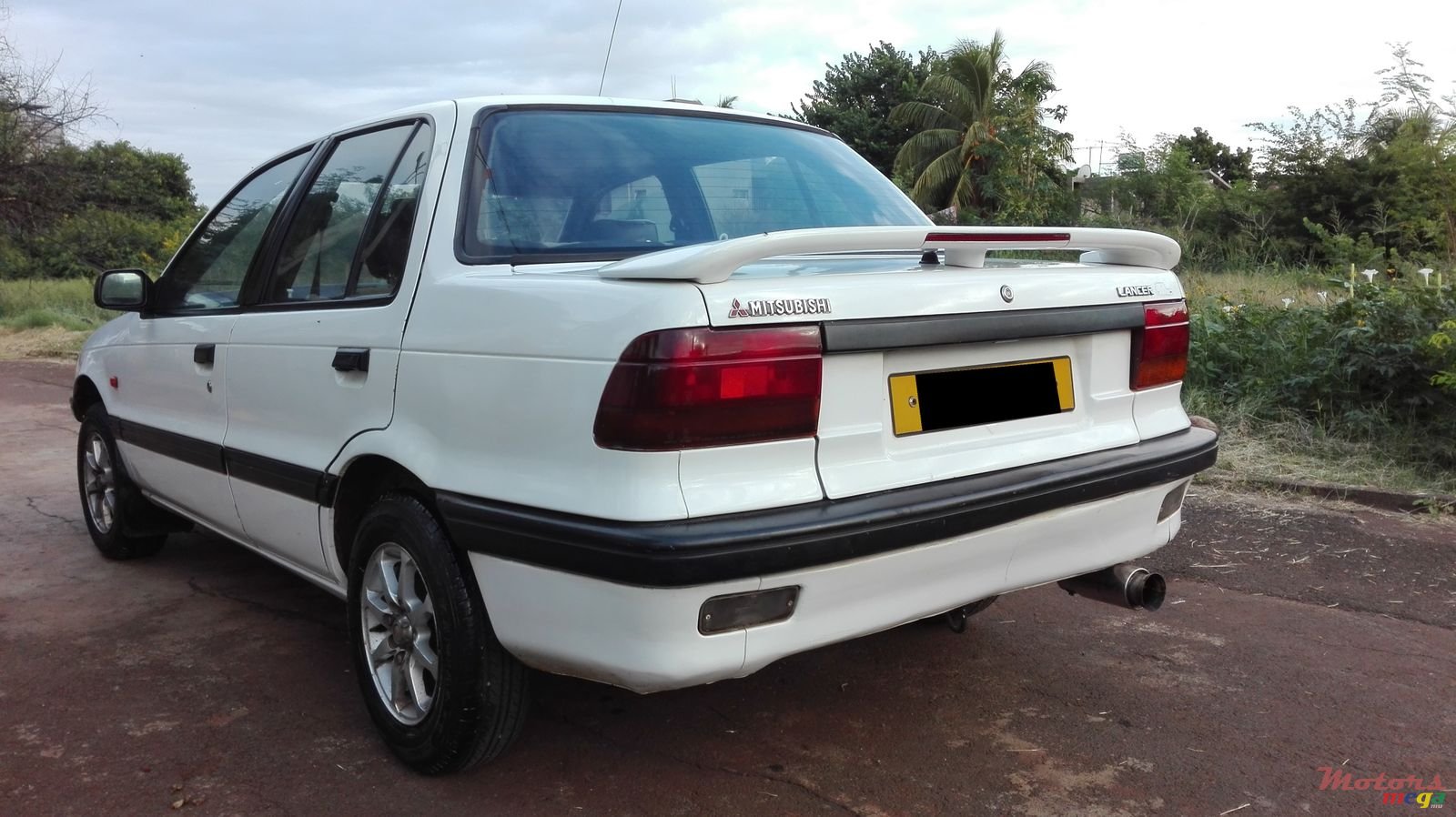 1989' Mitsubishi Lancer photo #2