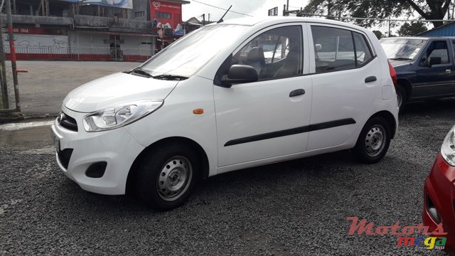 2012' Hyundai i10 photo #3