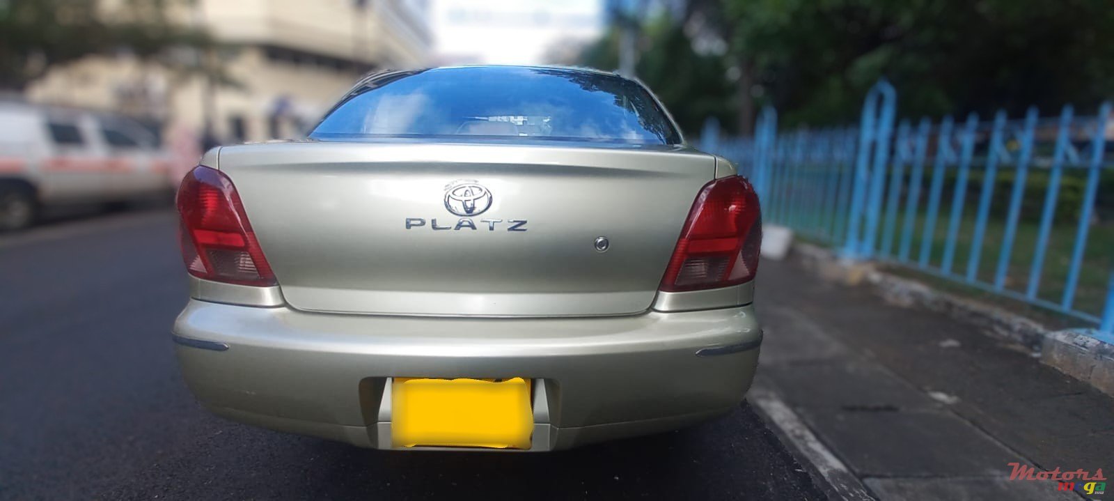 2001' Toyota Platz photo #2