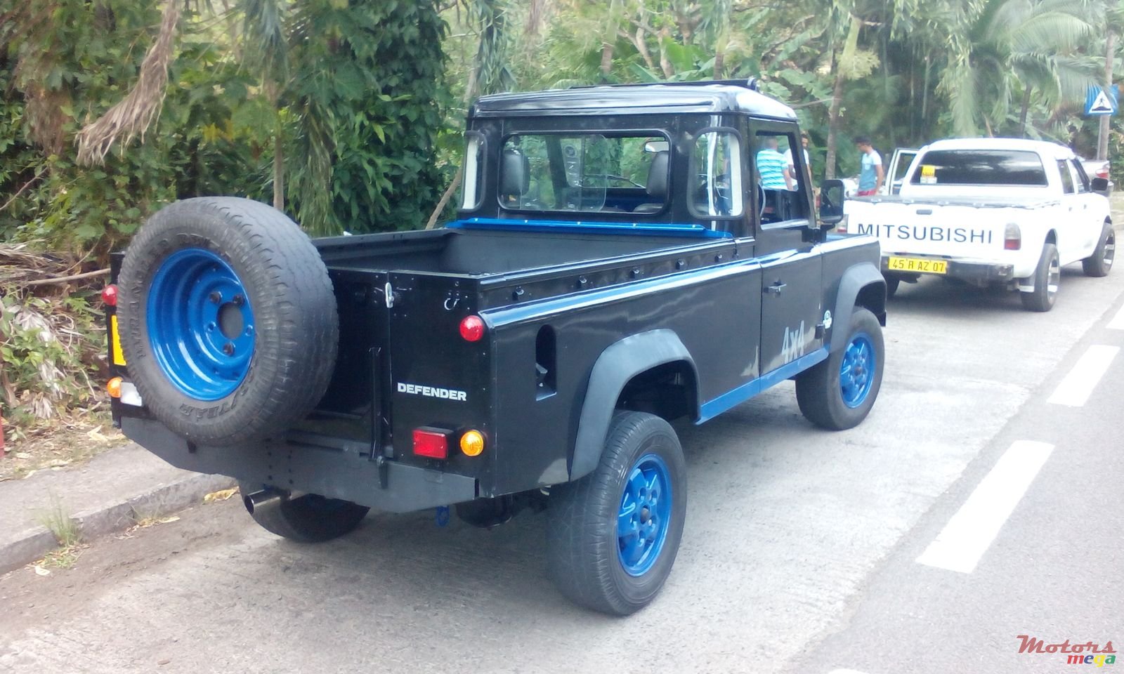 1989' Land Rover Defender 110 photo #3