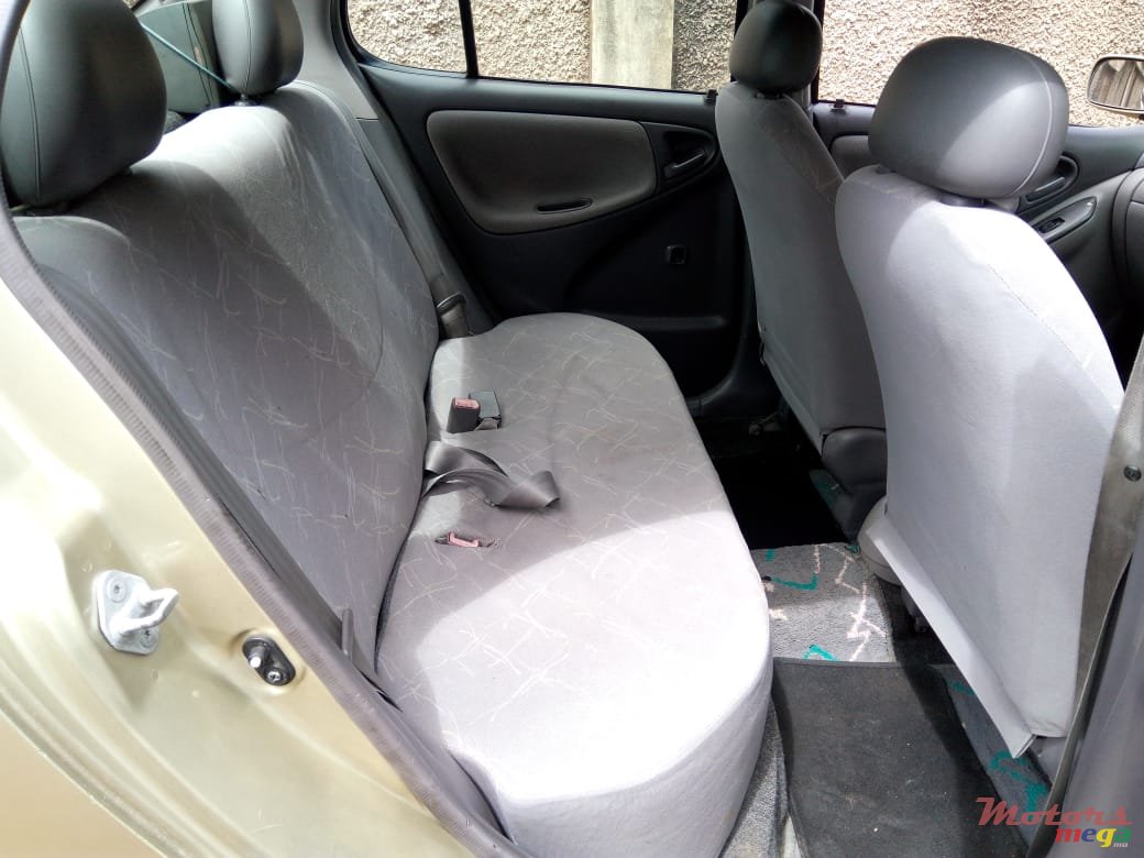 1999&#x27; Toyota Platz photo #5