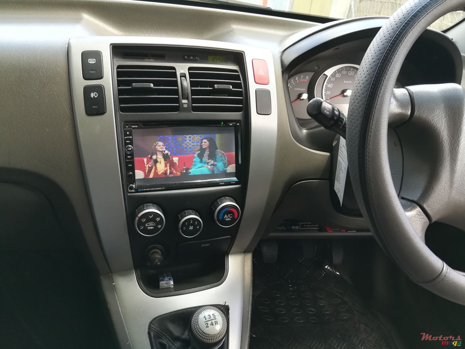 2006' Hyundai Tucson photo #4