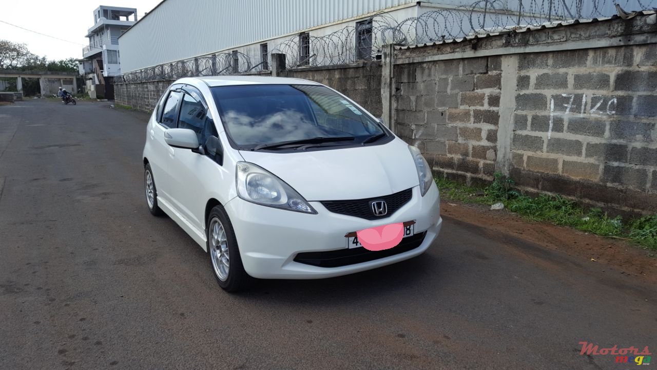 2008' Honda Fit photo #2