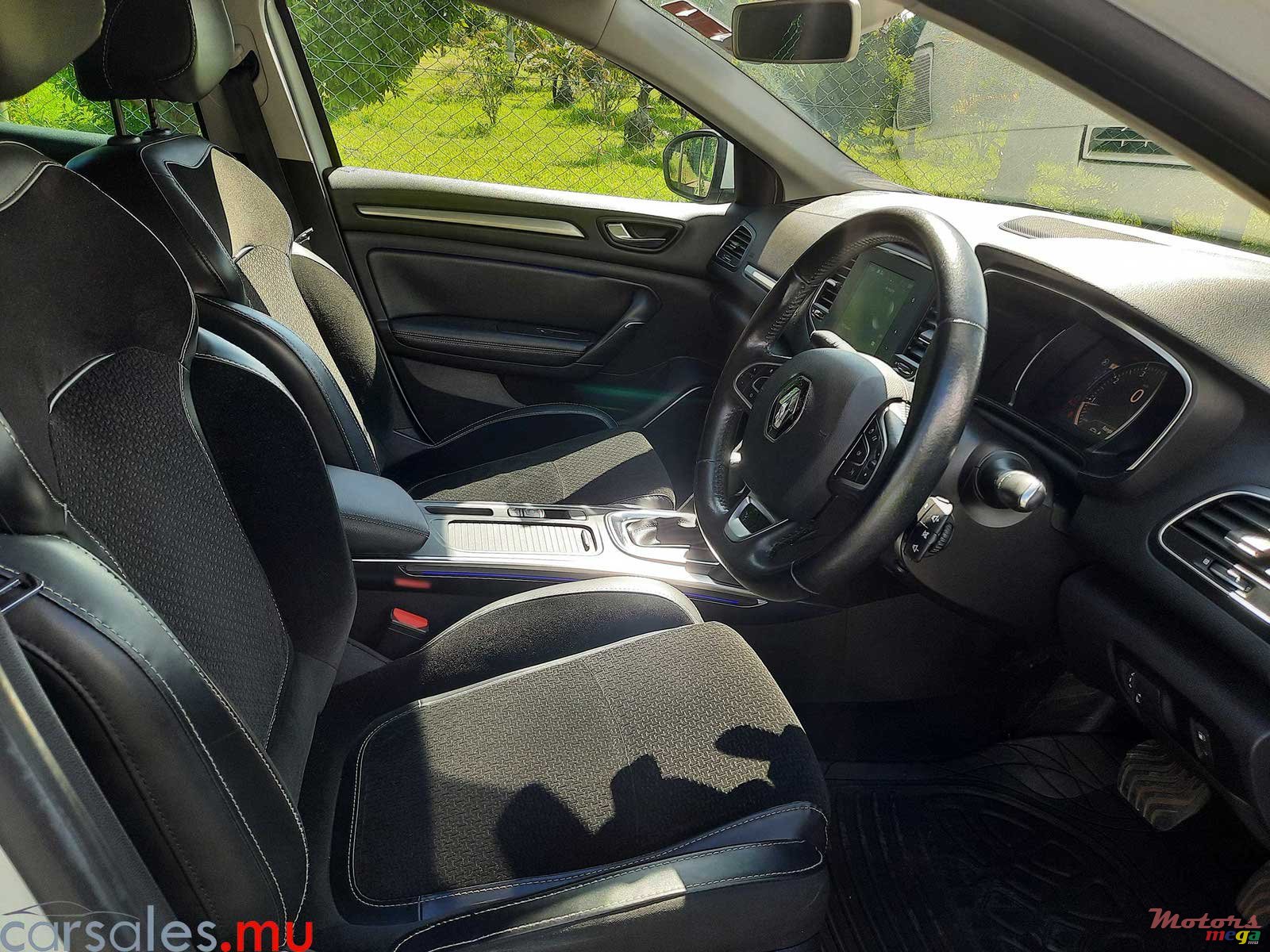 2017' Renault Megane Sedan photo #5