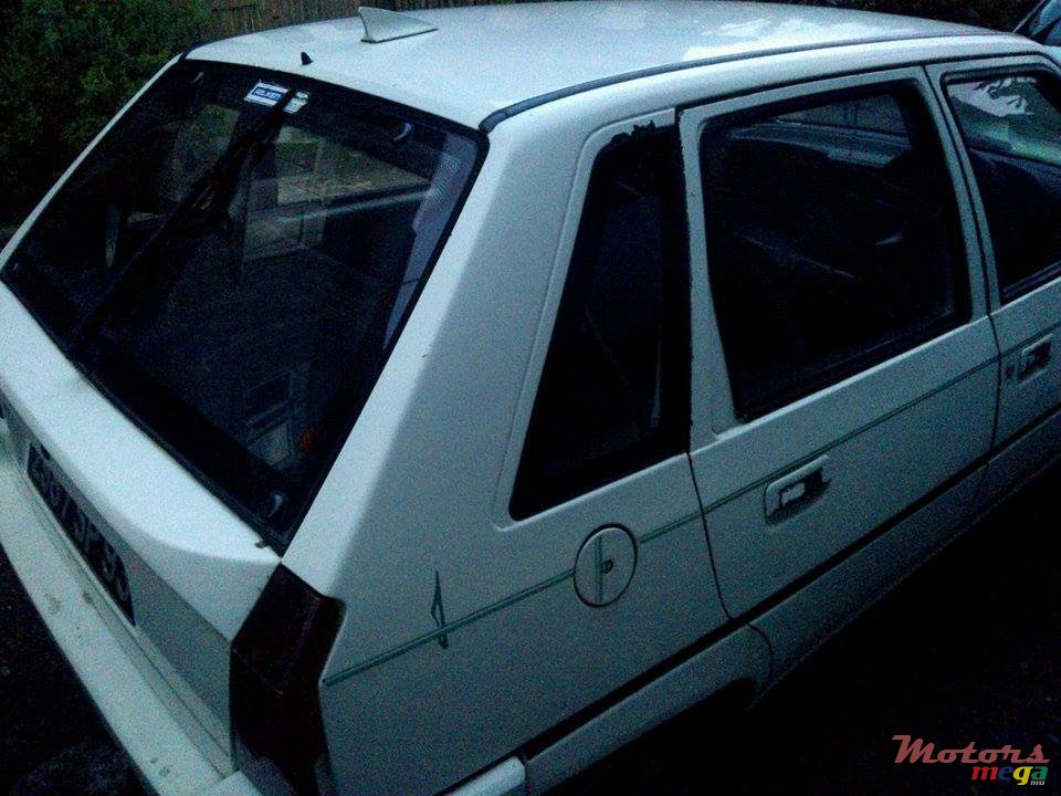 1993' Citroen AX photo #2