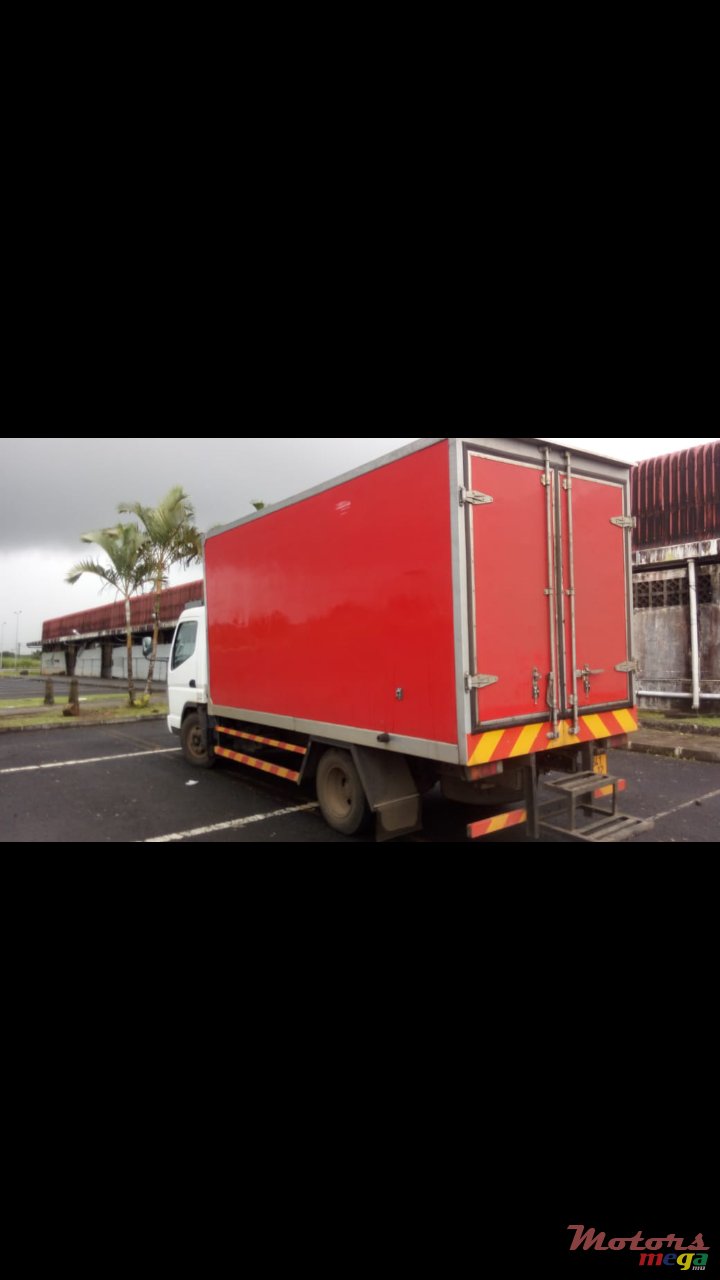 2012' Mitsubishi Refrigerated truck photo #2