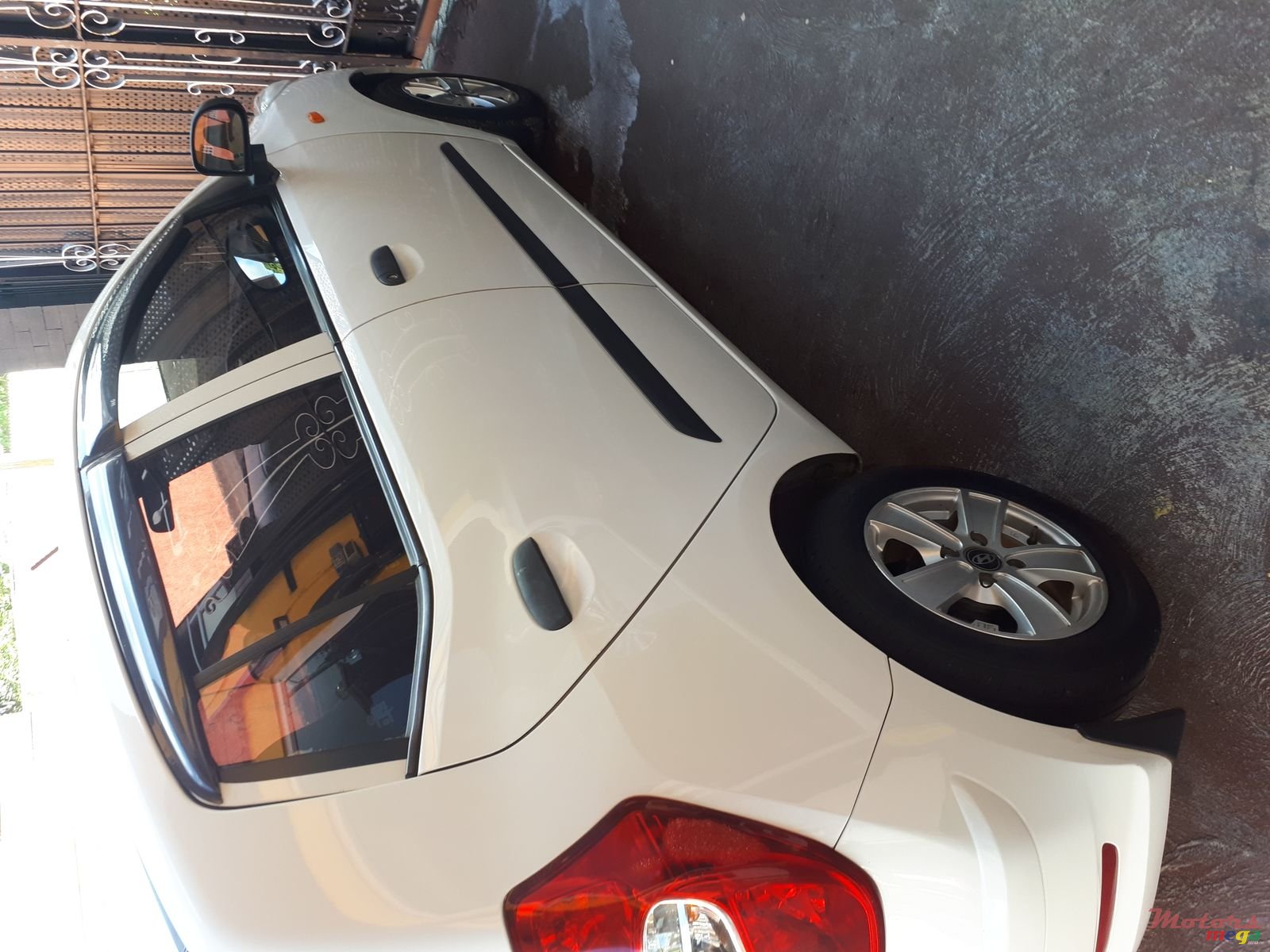 2014' Hyundai i10 photo #3