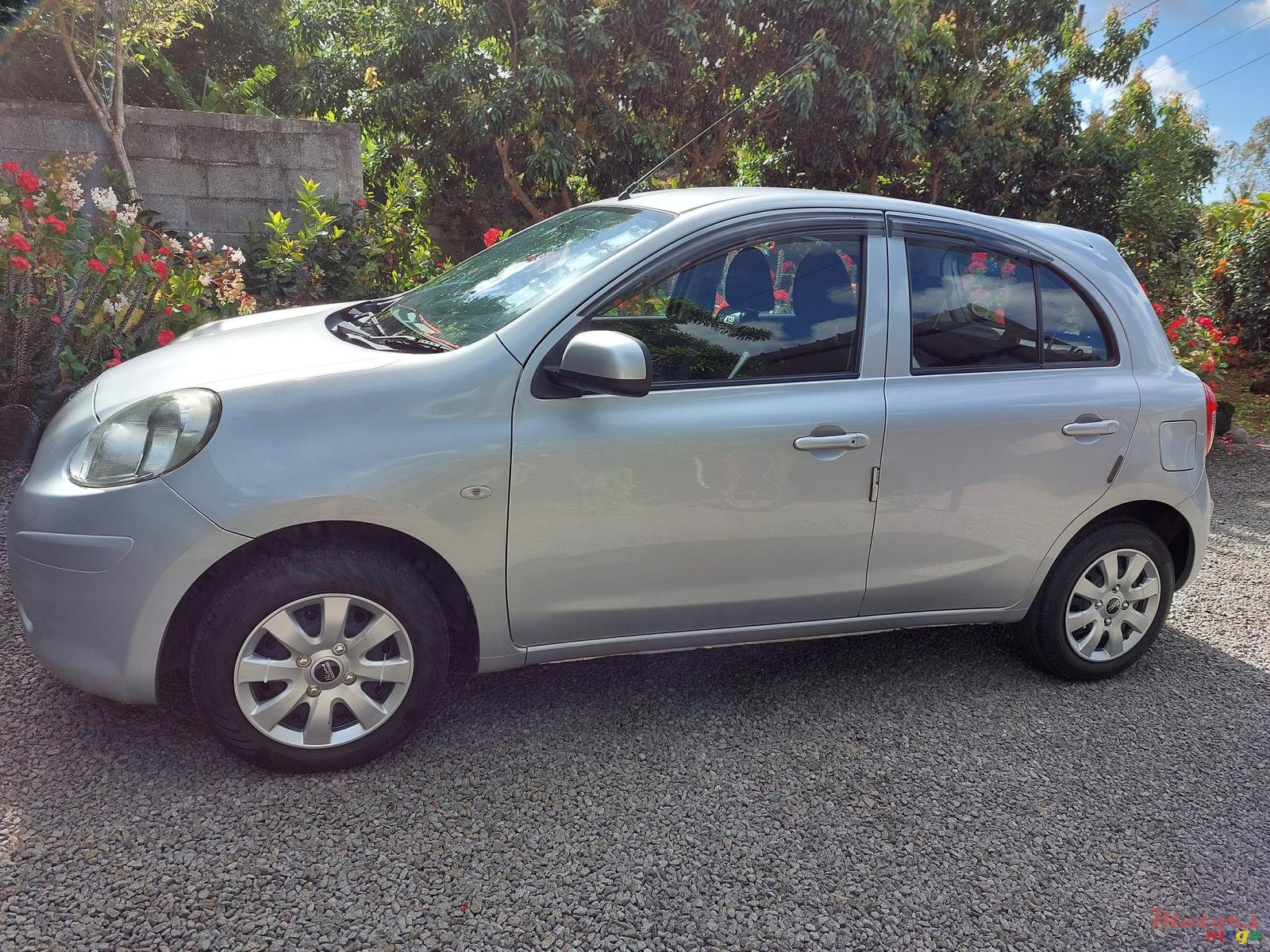 2012' Nissan March photo #6