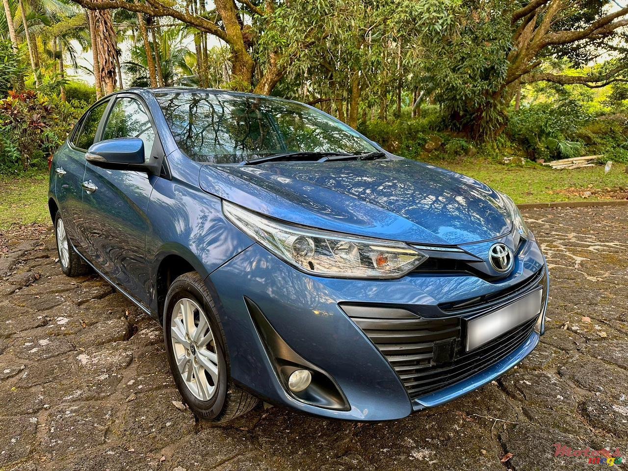 2018' Toyota Yaris photo #2