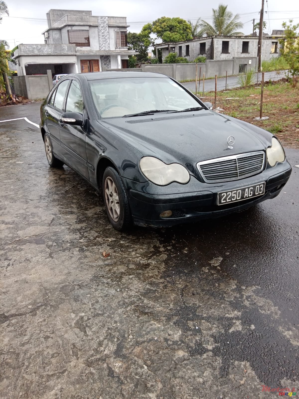 2003' Mercedes-Benz C-Class photo #1