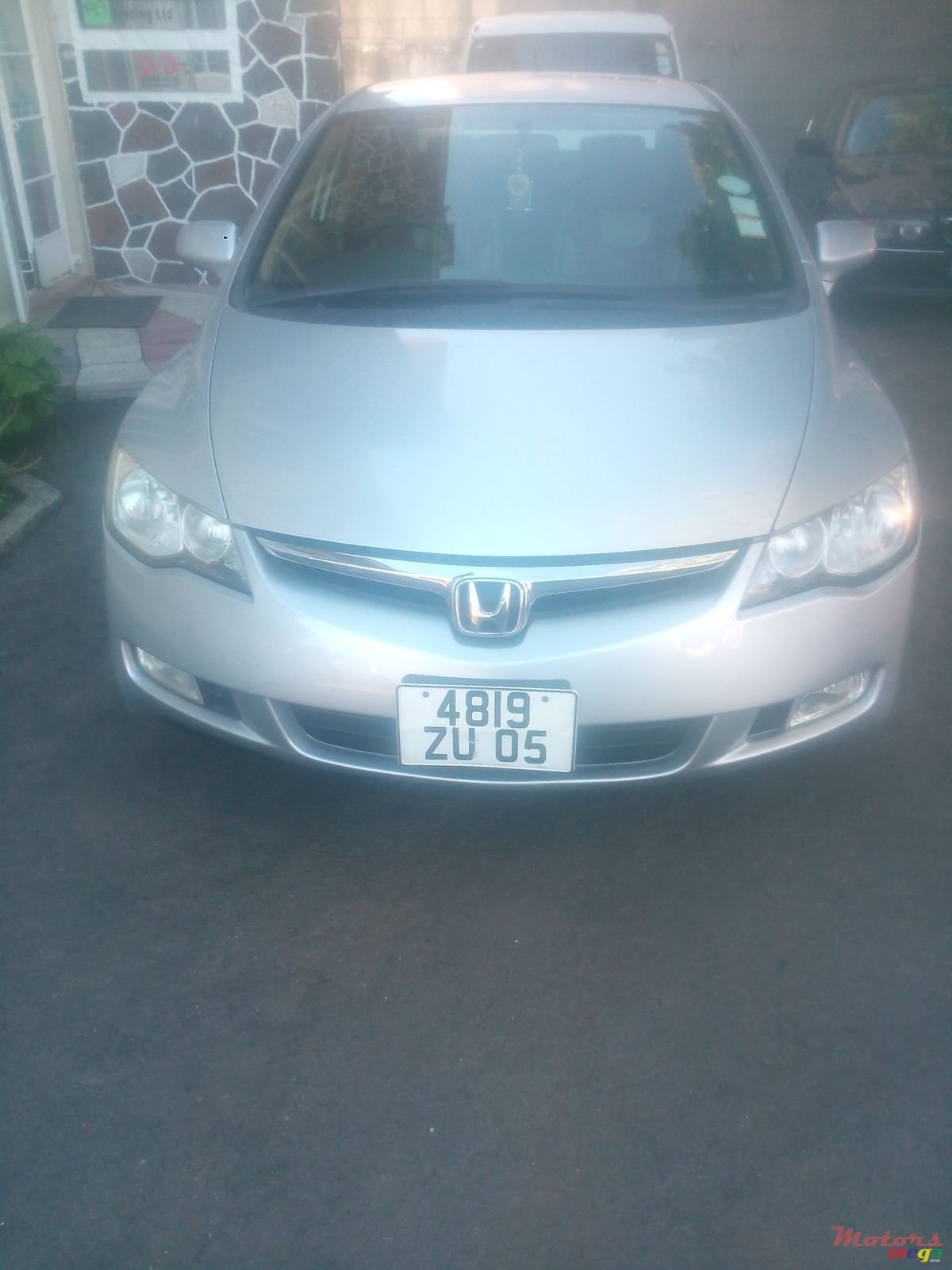 2005' Honda Civic hybrid photo #1