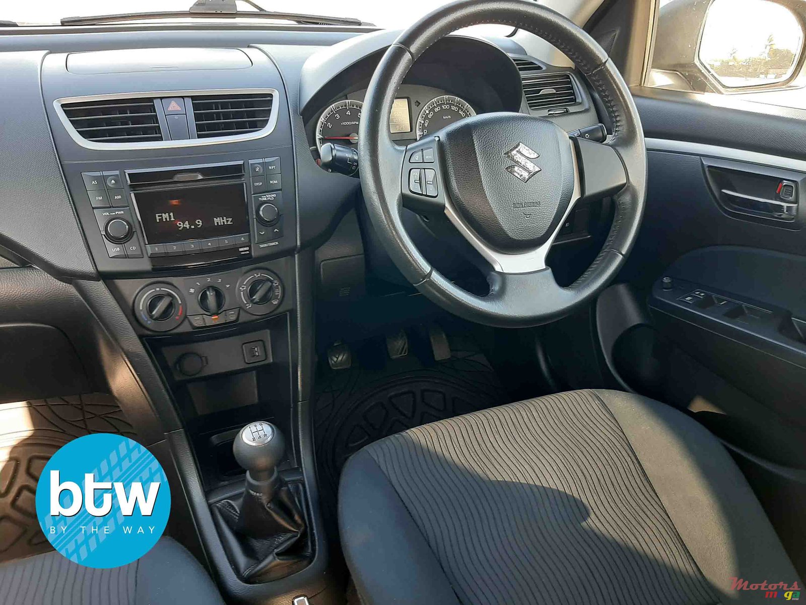 2013' Suzuki Swift photo #6