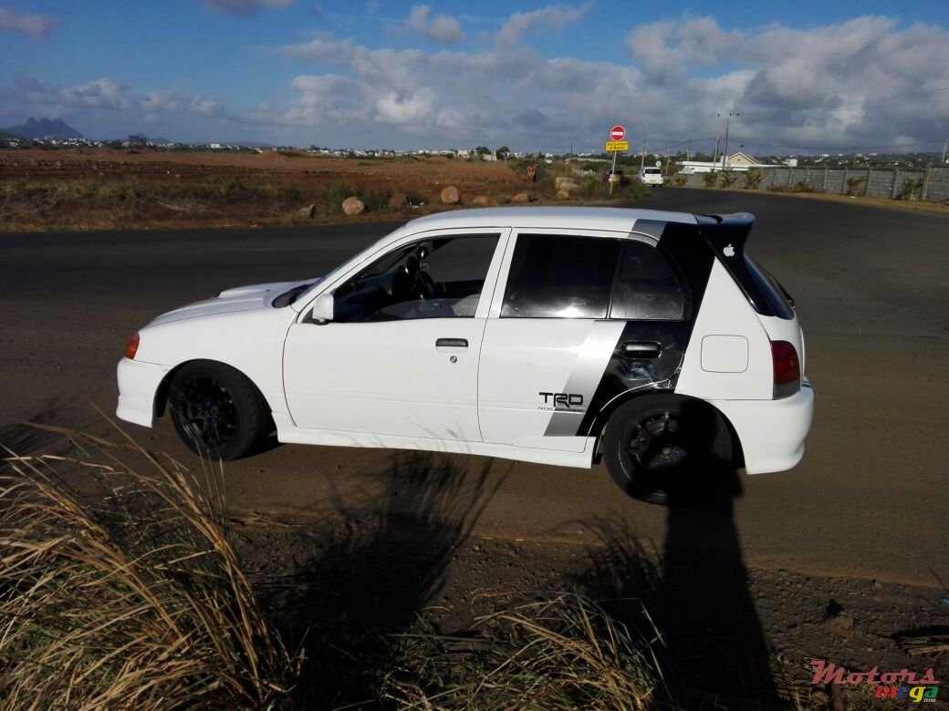 1998' Toyota Starlet photo #1