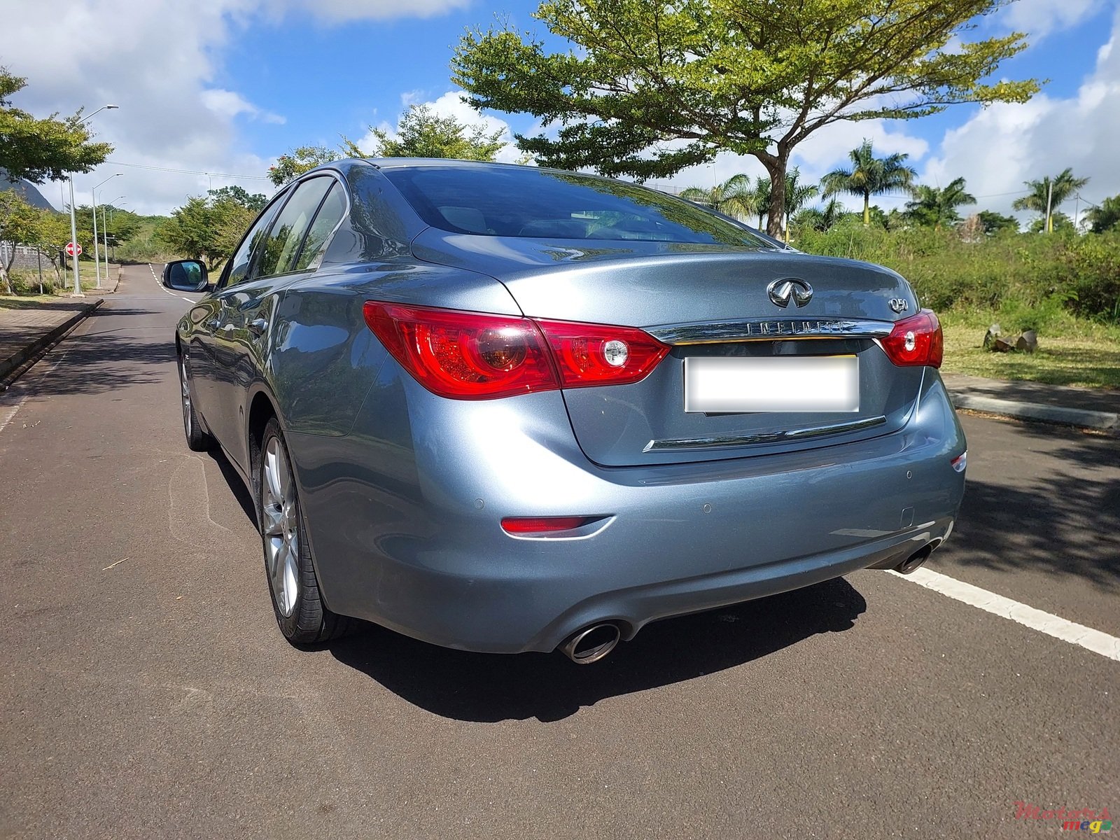 2017' Infiniti Q50 sport photo #3