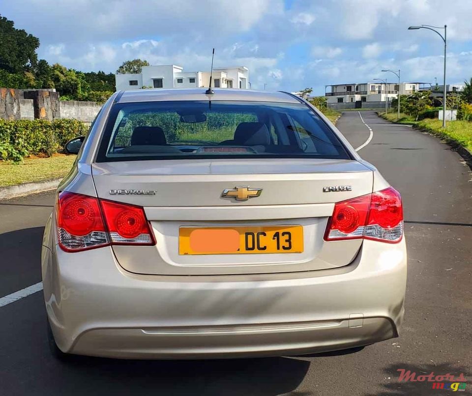 2013' Chevrolet Cruze NEW SHAPE photo #4