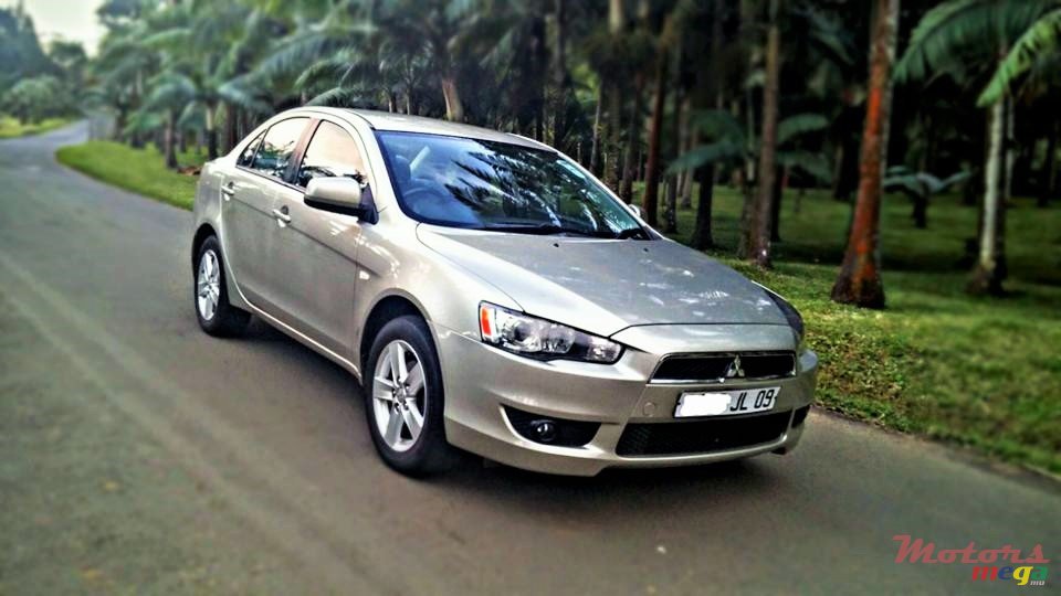 2009' Mitsubishi Lancer Ex Automatic photo #1