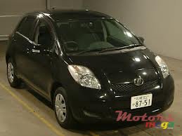 2010' Toyota Vitz photo #1