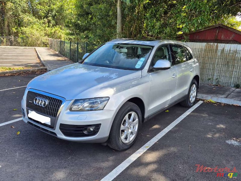 2011' Audi Q5 Quattro photo #2