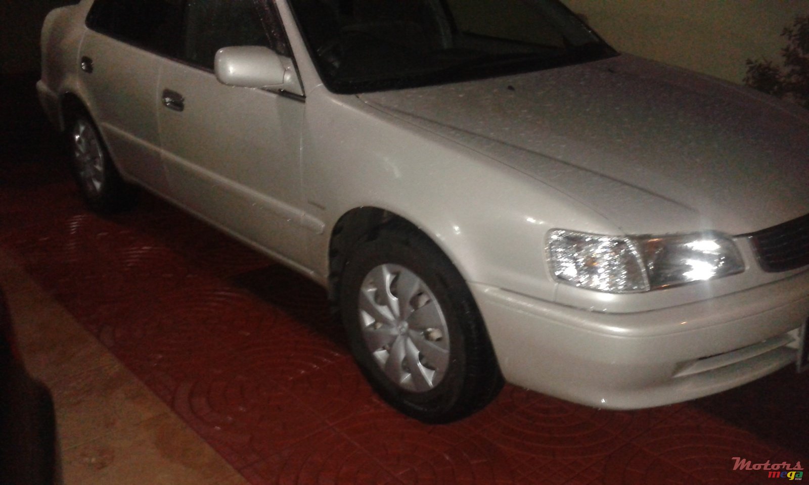 2000' Toyota Corolla photo #1