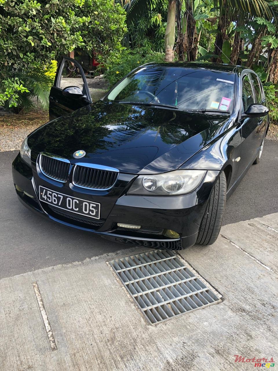 2005' BMW 3 Series photo #2