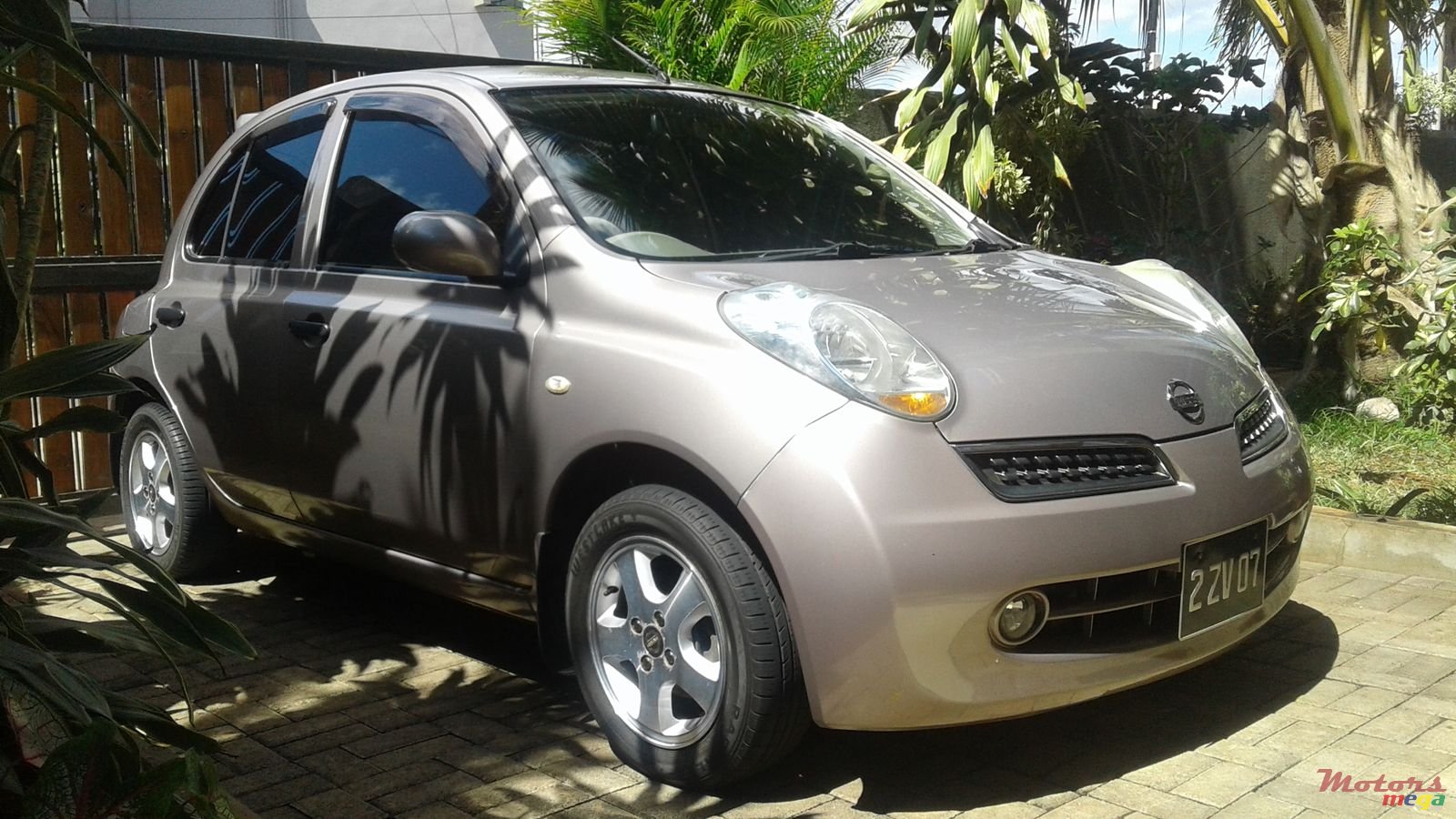 2007' Nissan March photo #1