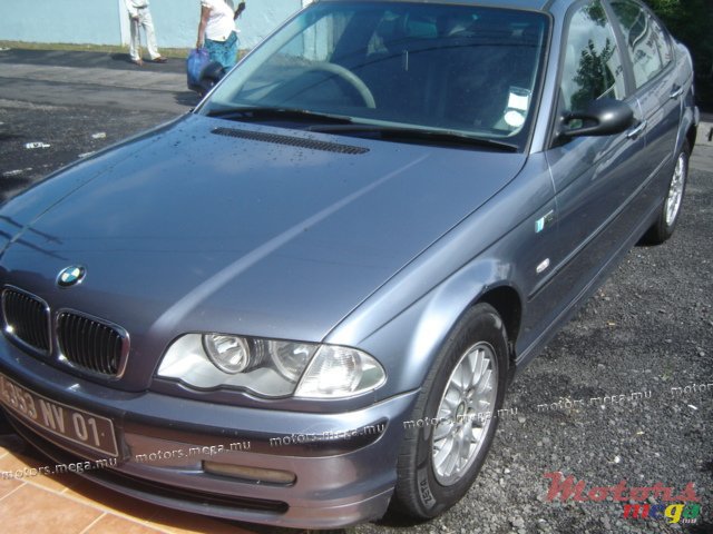 2001' BMW 3 Series Sedan photo #1