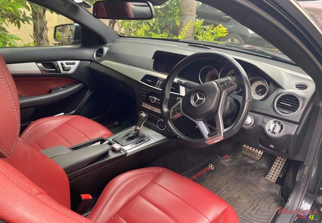 2016' Mercedes-Benz CLA 250 photo #3