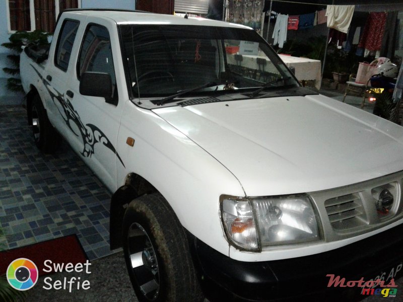 2007' Nissan Hardbody photo #3