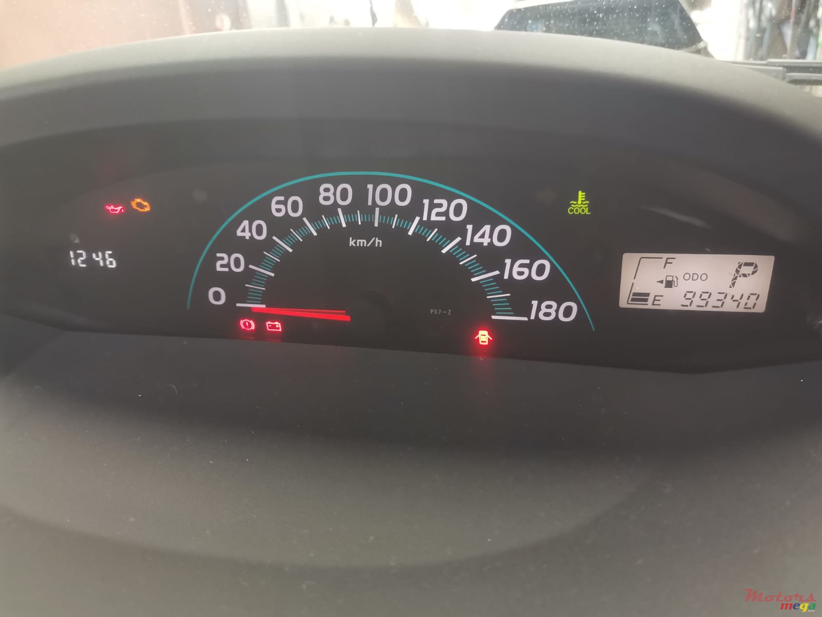 2005' Toyota Vitz photo #6