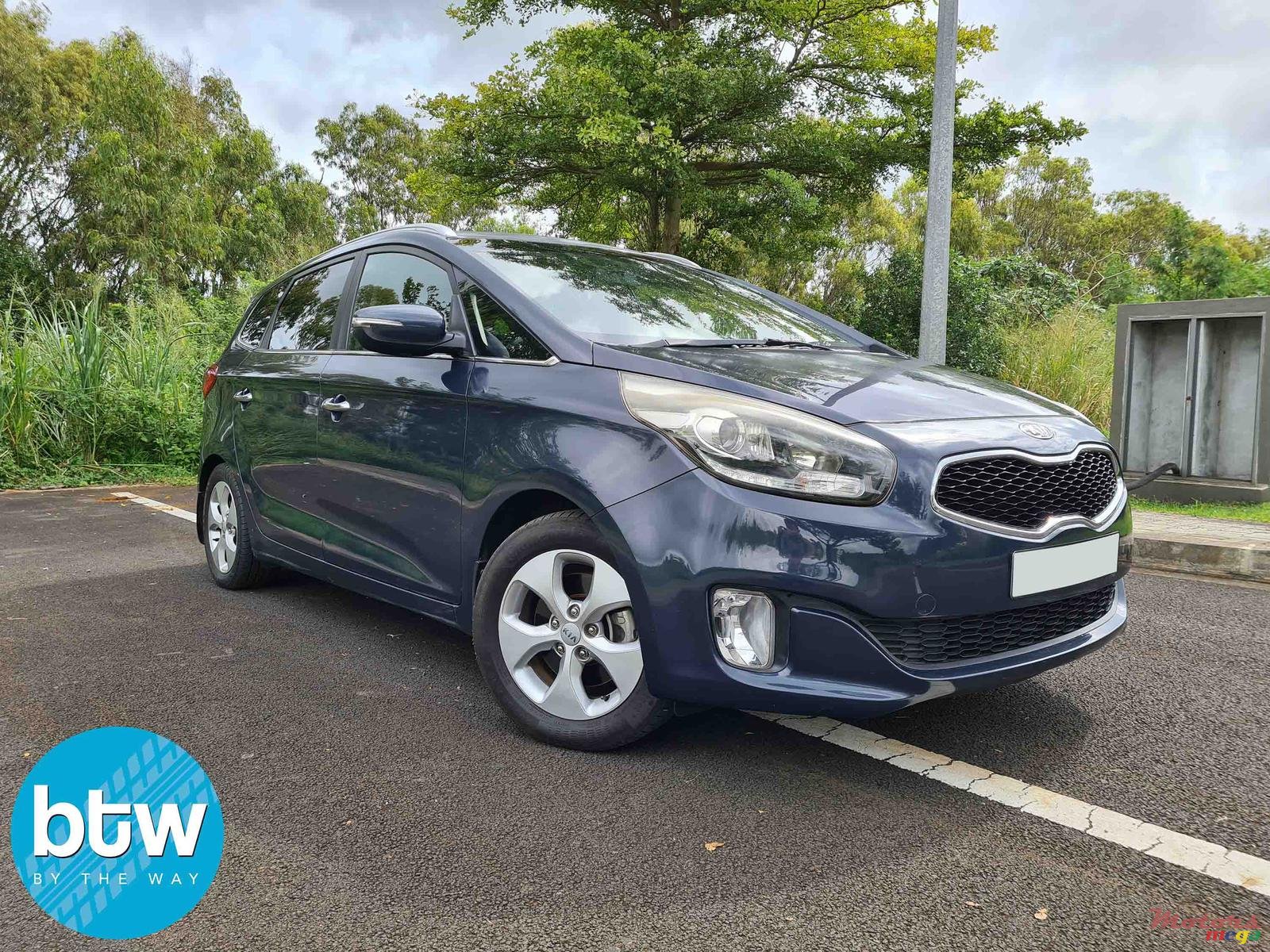 2014' Kia Carens photo #1