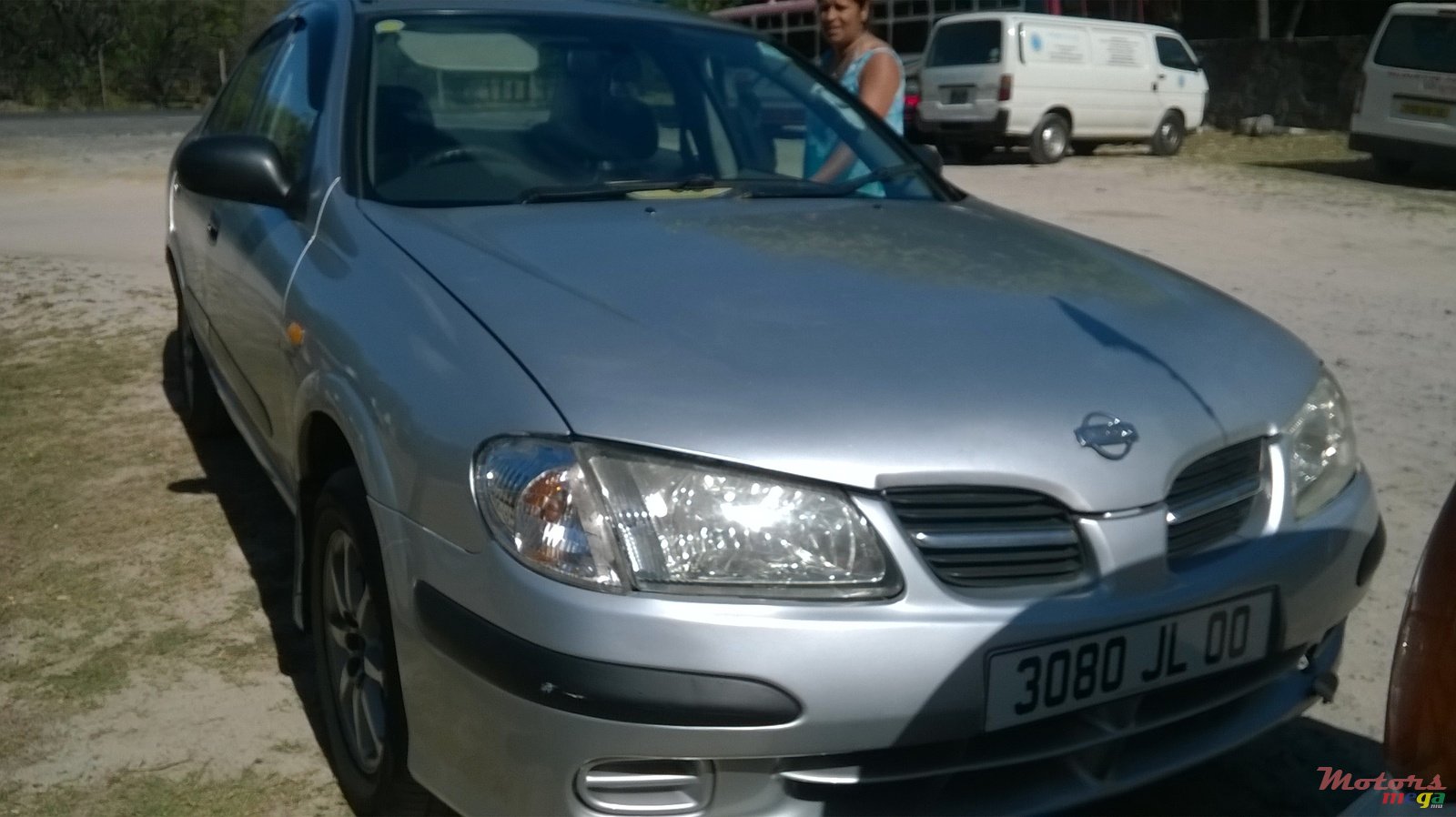 2000' Nissan N16 photo #1