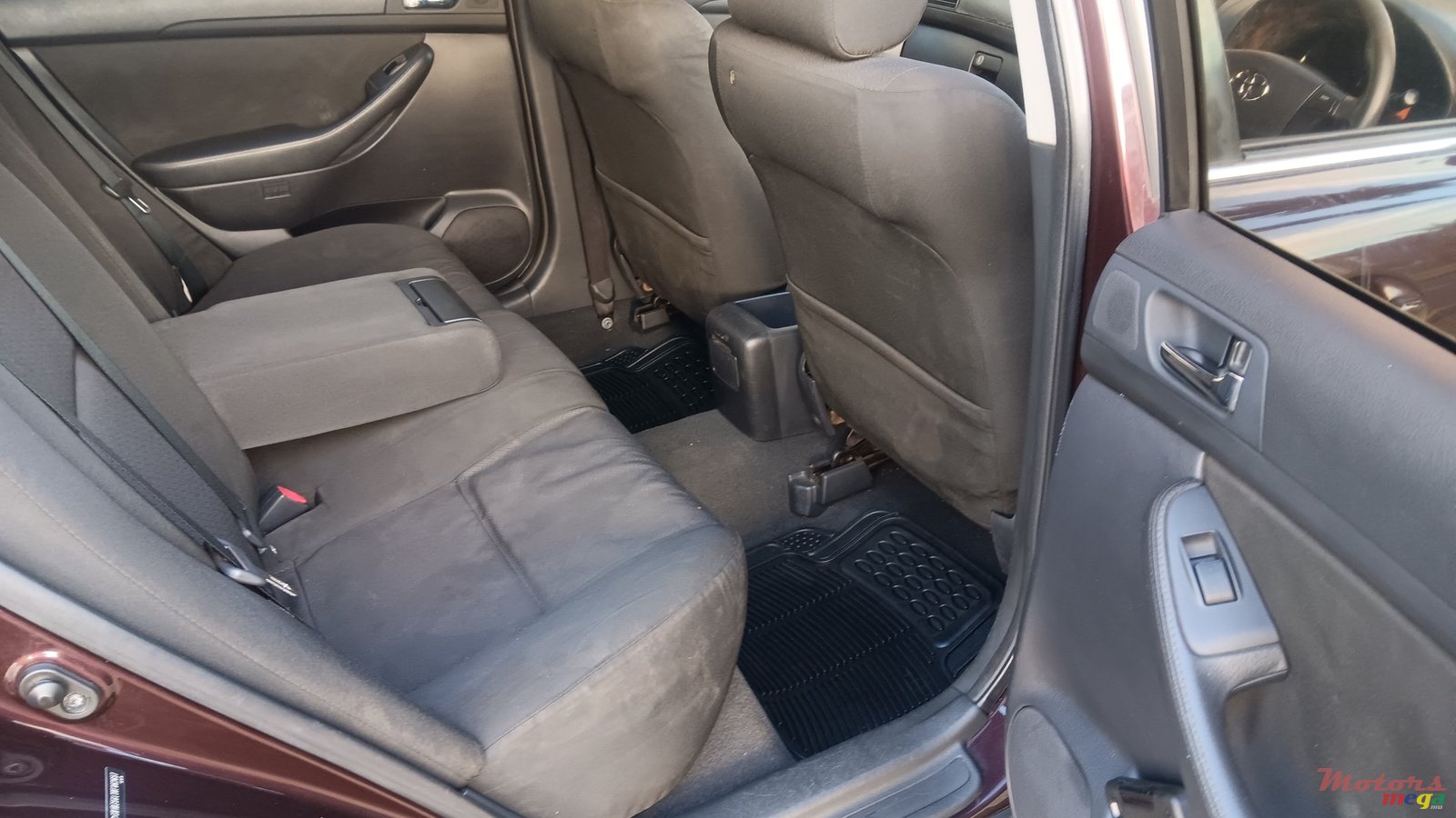 2007' Toyota Avensis photo #3
