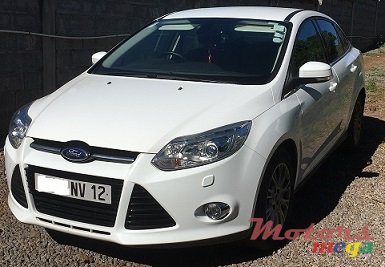 2012' Ford Focus Titanium photo #1