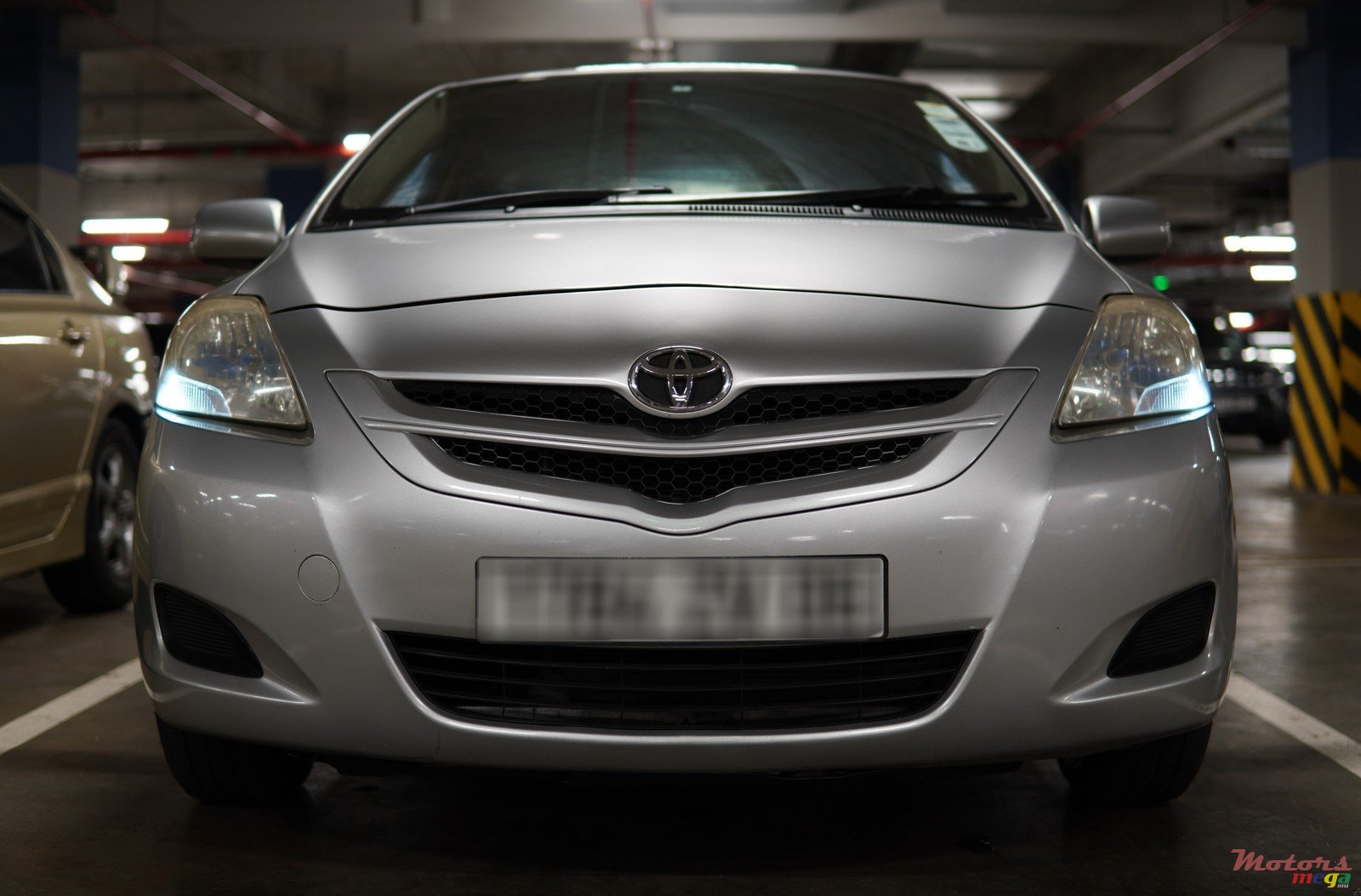 2006' Toyota Belta photo #1