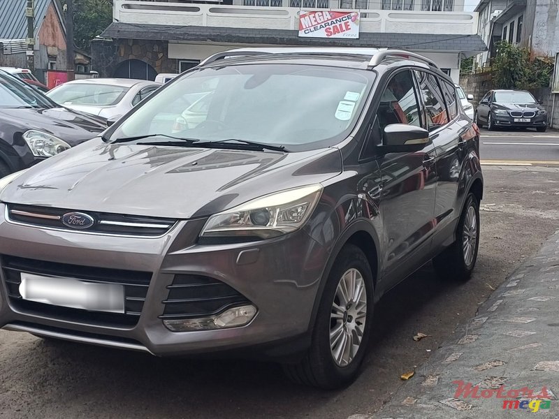 2013' Ford Kuga photo #2