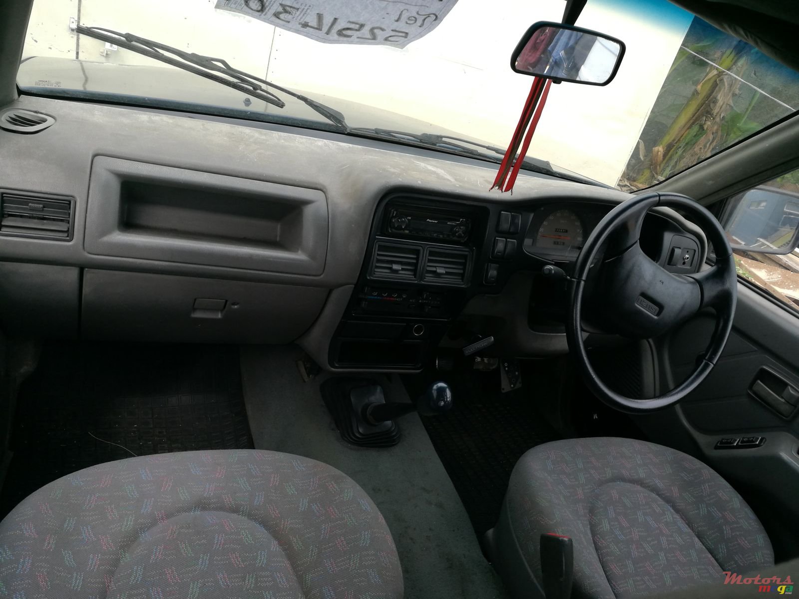 1999' Isuzu photo #1